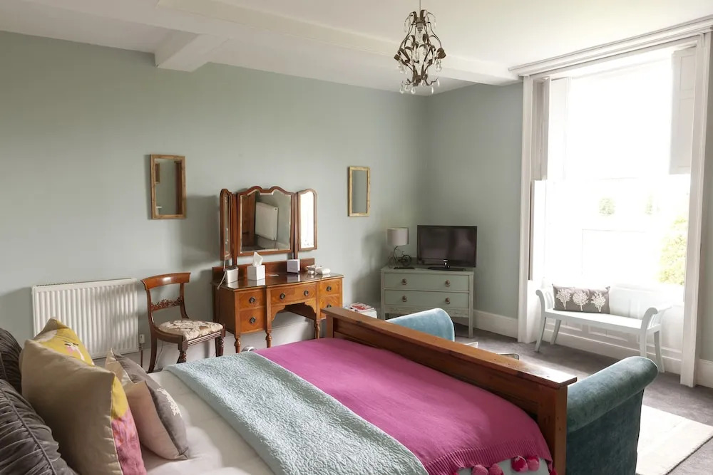 Goss Hall Bed & Breakfast