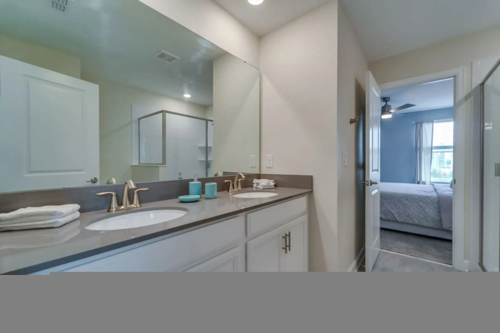 ChampionsGate 9 Bedroom Pool Home with Game Room 9 Home
