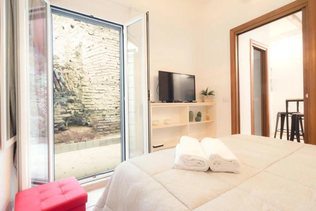 Leonina 75 Holidays