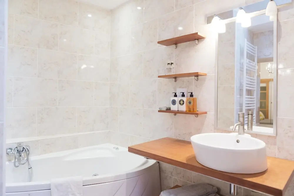 Appartements - Visit in Bordeaux
