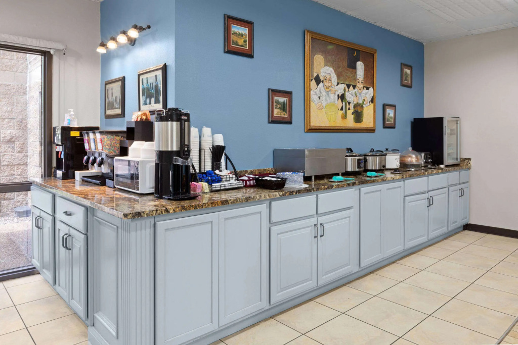 Baymont Inn and Suites by Wyndham Farmington, MO