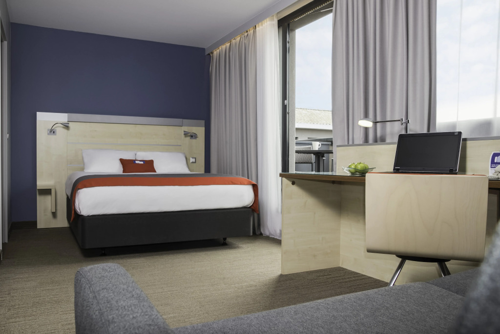Holiday Inn Express Toulouse Airport by IHG