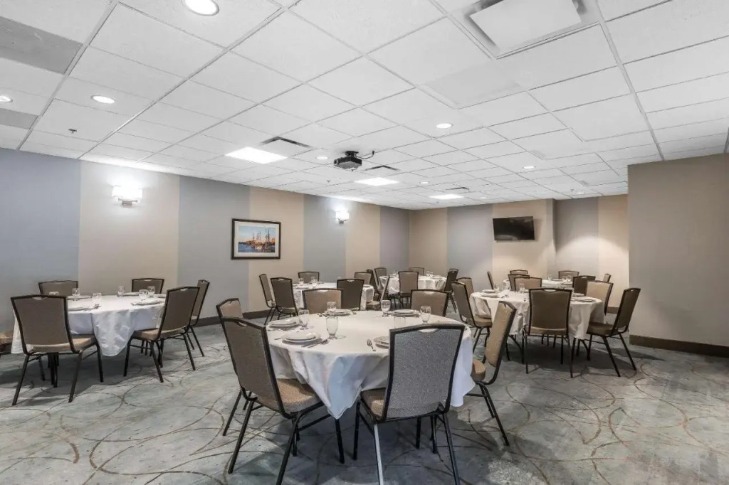 3 Palms Inn & Suites Bay City