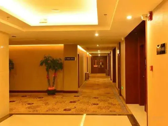 Pai Hotel (Chenzhou Yizhang County Yiren Plaza Branch)