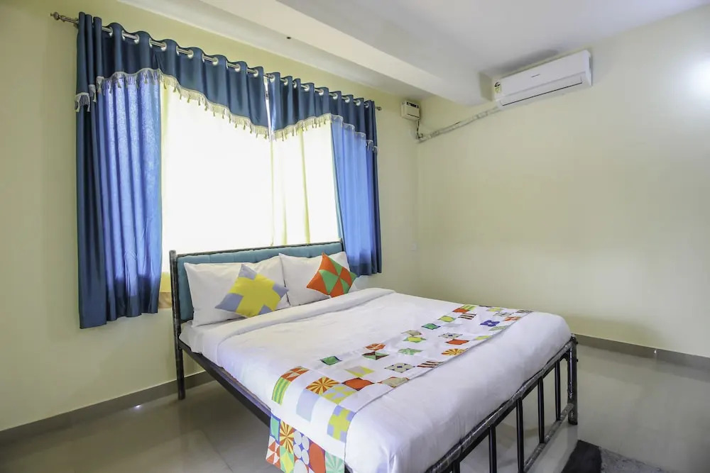 OYO 10977 Home Studio Betim