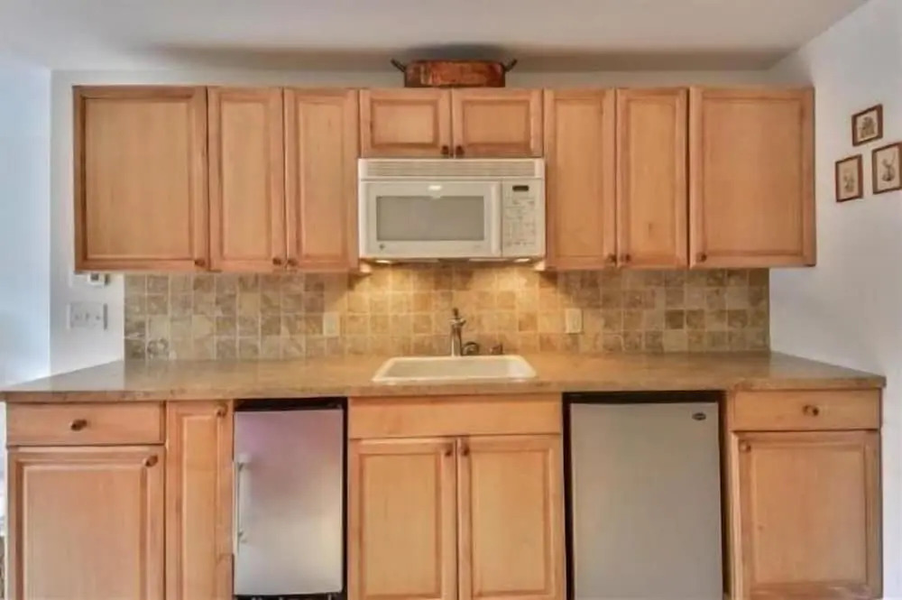 597a Topnotch