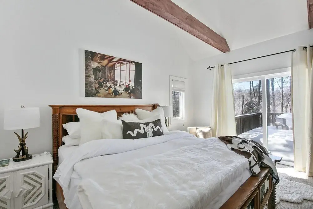"why Not" - A Gorgeous Designer Decorated West Dover Home Located Next To Mt Snow Golf Club And Ski Mountain 5 Bedroom Home by Redawning