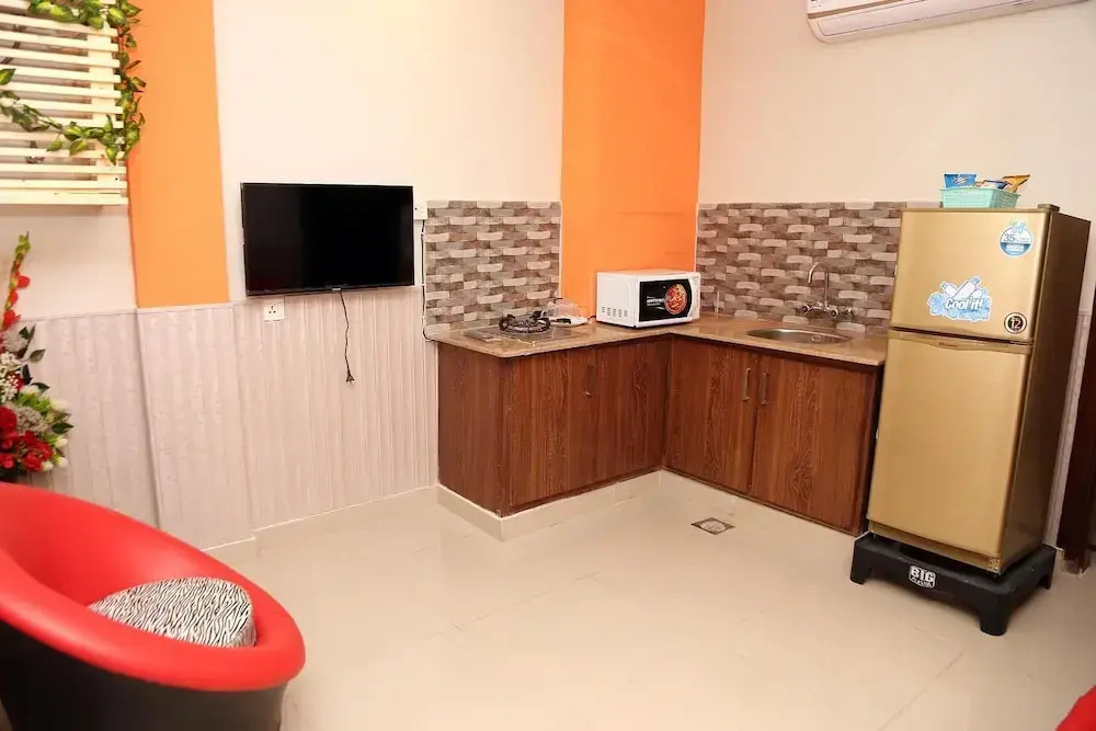 Hak Mall Suites