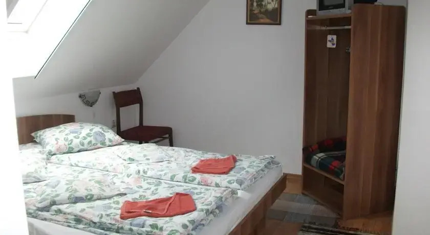 Sziklakert Panzió