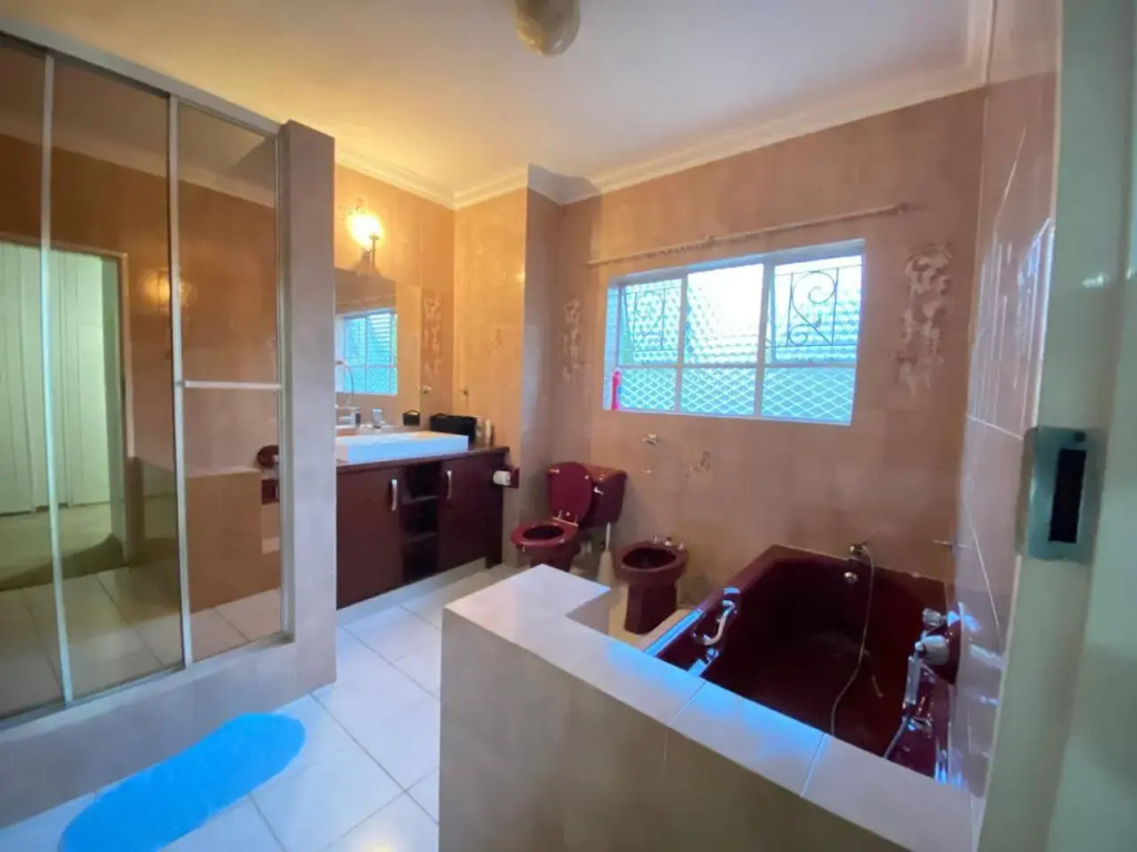 CHIC Geust House