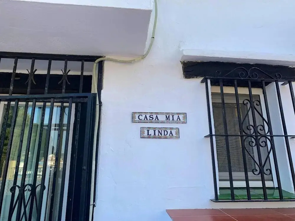 Calahonda - Sleeps 6 - Parking - Garden - Pool