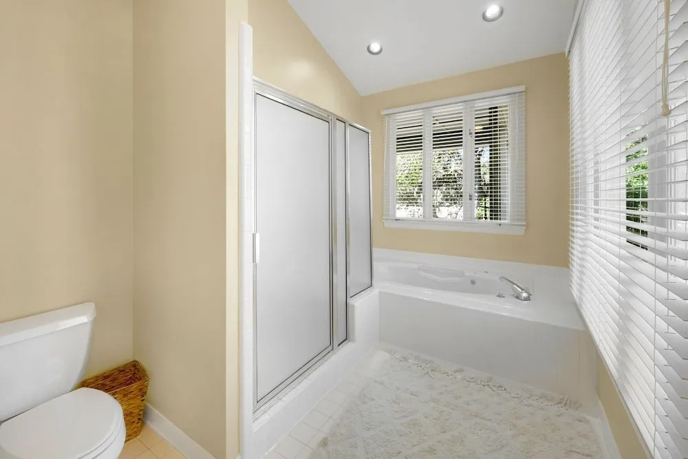 Serene Golf Course Retreat Nestled In The Heart Of Debordieu 3 Bedroom Home by Peace Vacations
