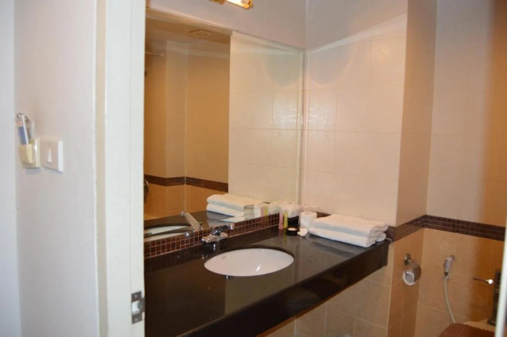 Crown Pattaya Beach Hotel