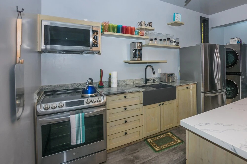 Brisa De Verano 2 Bedroom Home by RedAwning