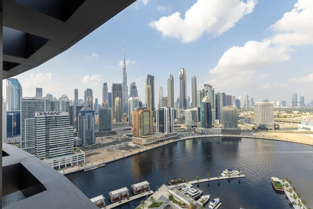 Waves - Seaside Splendor 2BR in Dubai's Business Bay
