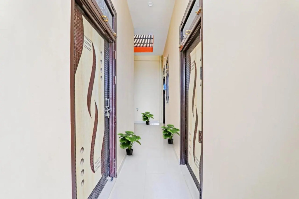 Oyo Flagship 92974 Villa Palace Hotel