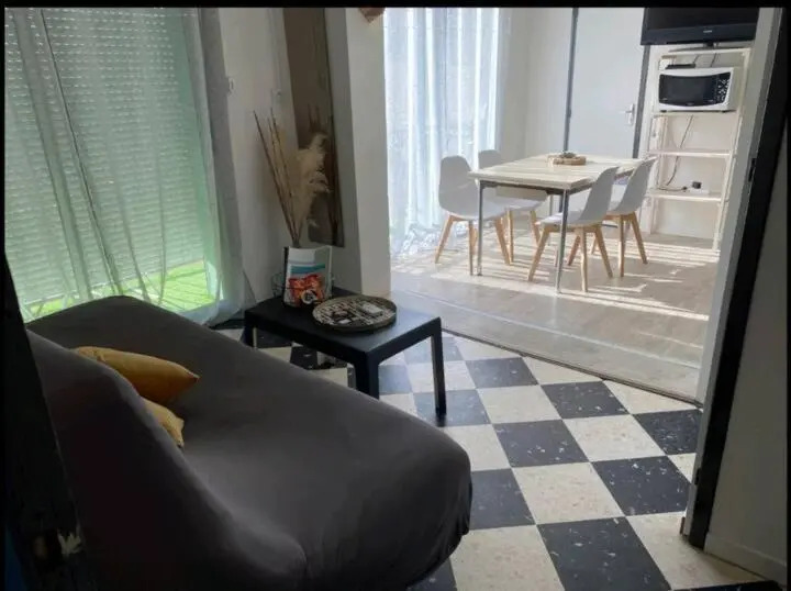 Rare: T2 vue mer en plein coeur du centre ville