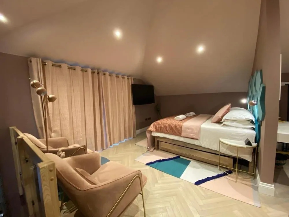 Ailim Guest House with Luxury Garden Suites