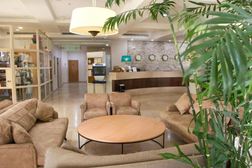 Royal Plaza Hotel