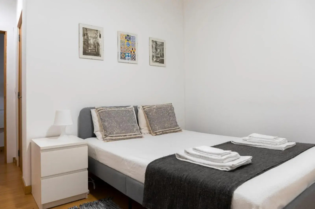 Entrecampos - Two bedroom apartment with Terrace