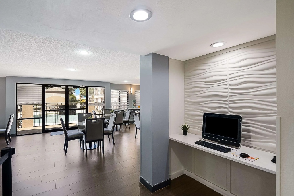 Quality Inn & Suites Irving DFW Airport South