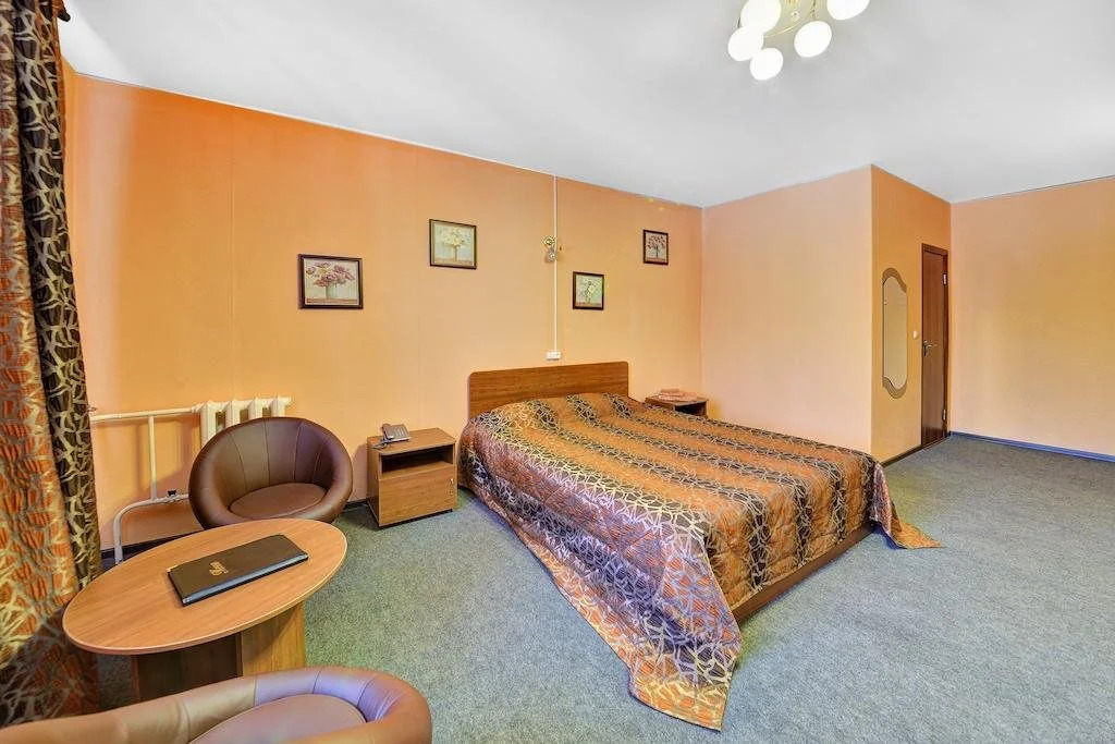 Hotel on Obvodnom