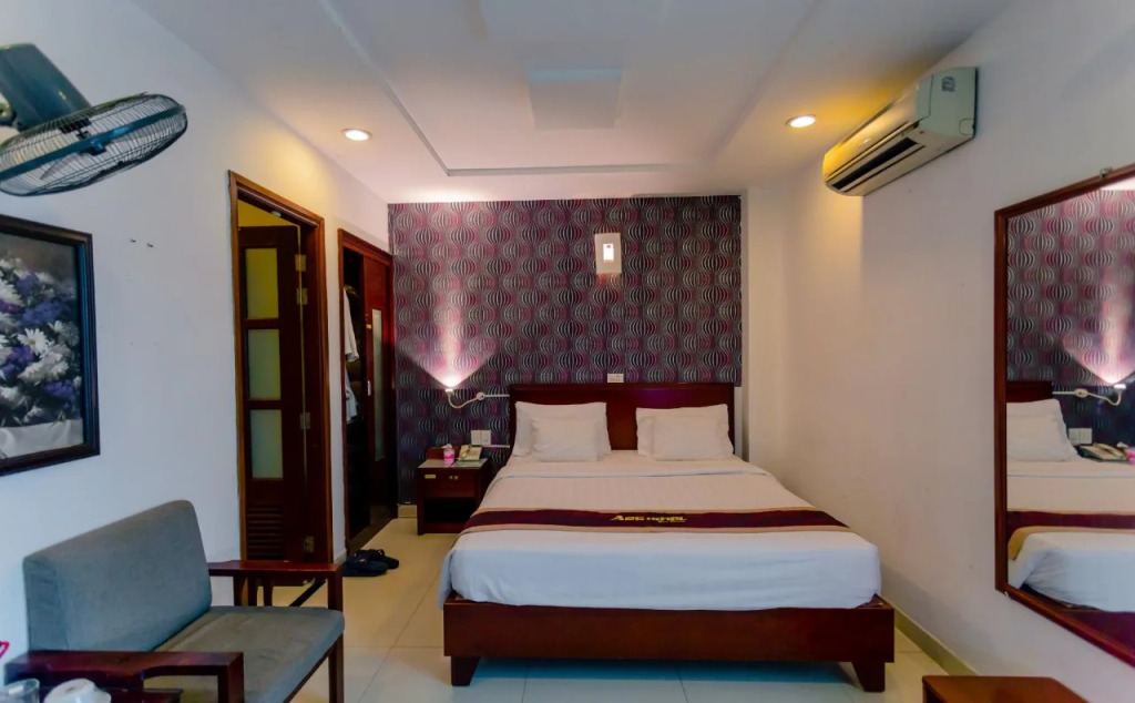 A25 Hotel - 14 Lương Hữu Khánh