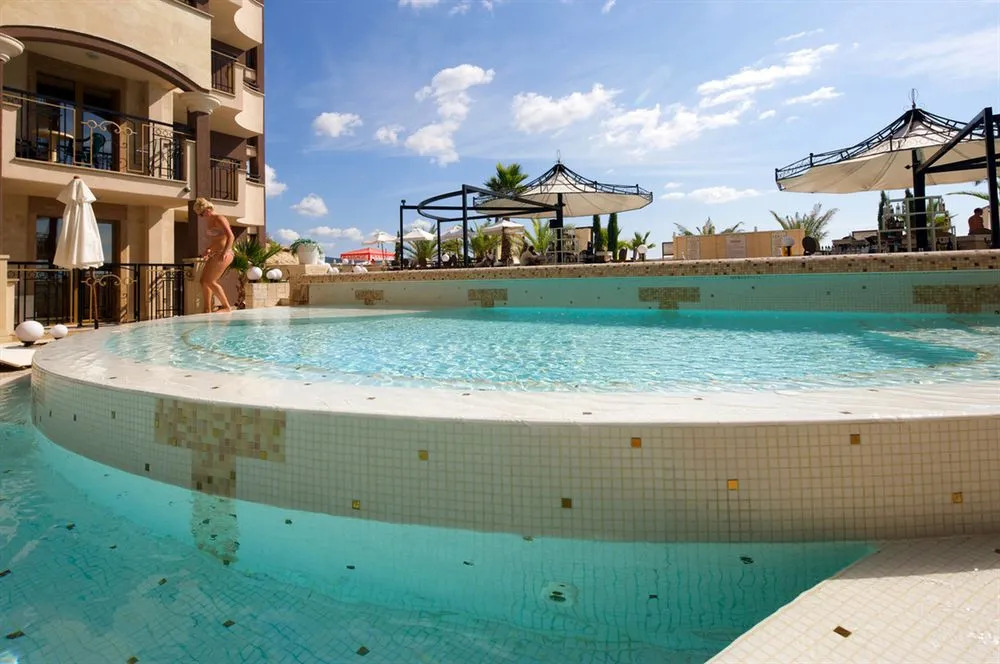 Golden Beach Hotel