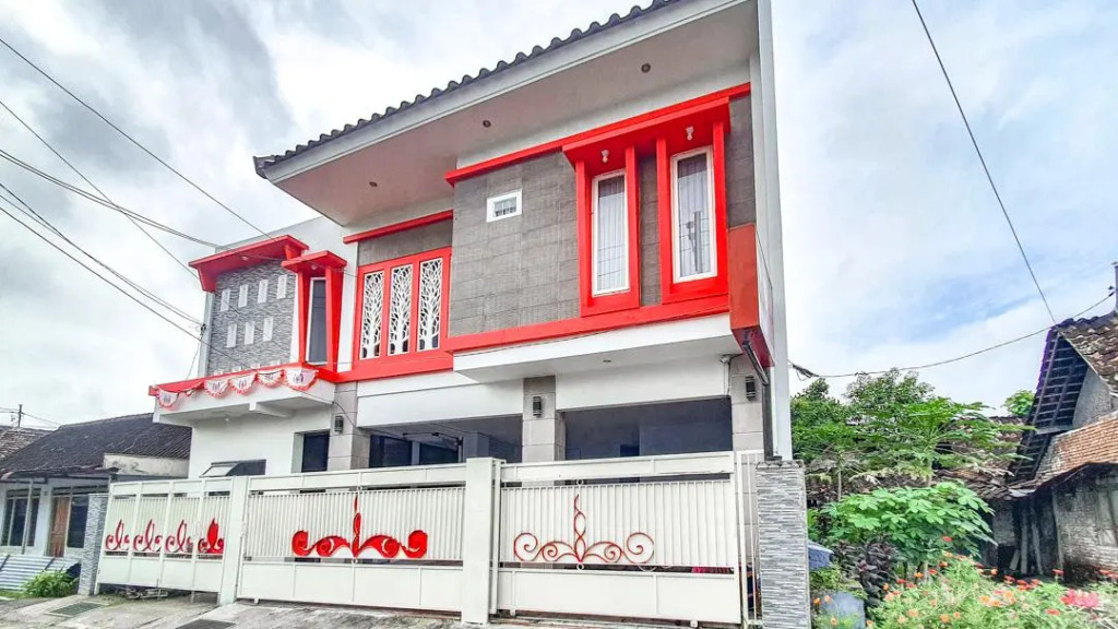 RedDoorz near Stadion Wilis Madiun