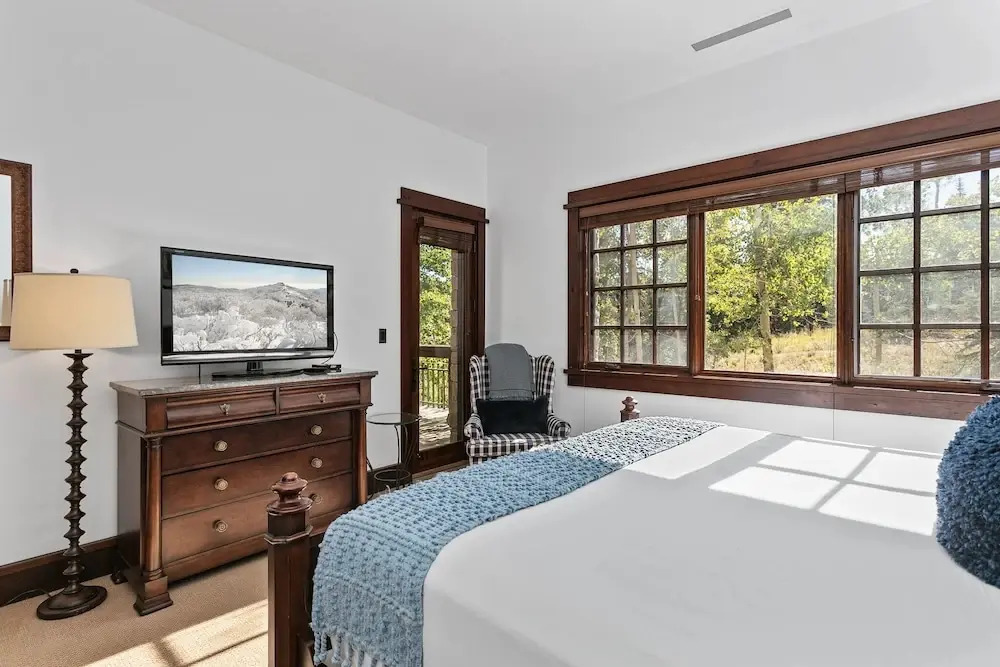 Arrowleaf Lodge at Deer Valley Resort - Three Bedroom Residence #110 3 Condo