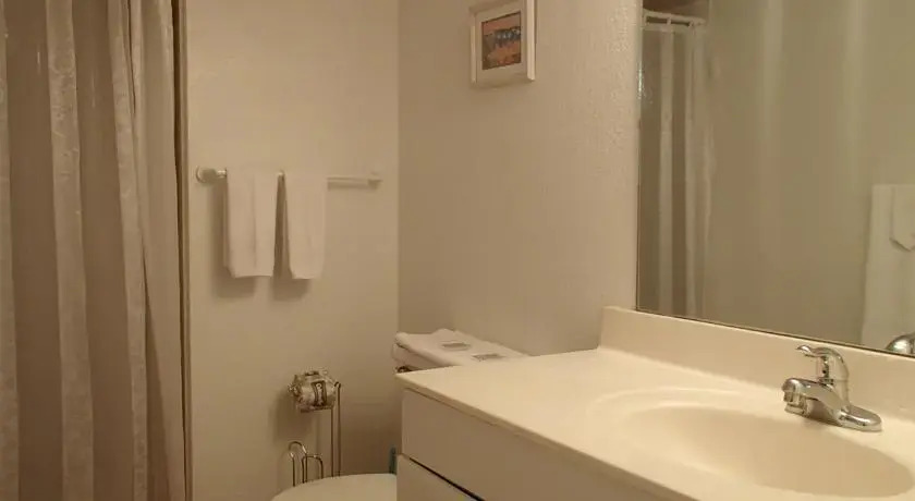Saida II Condominiums - by Island Services