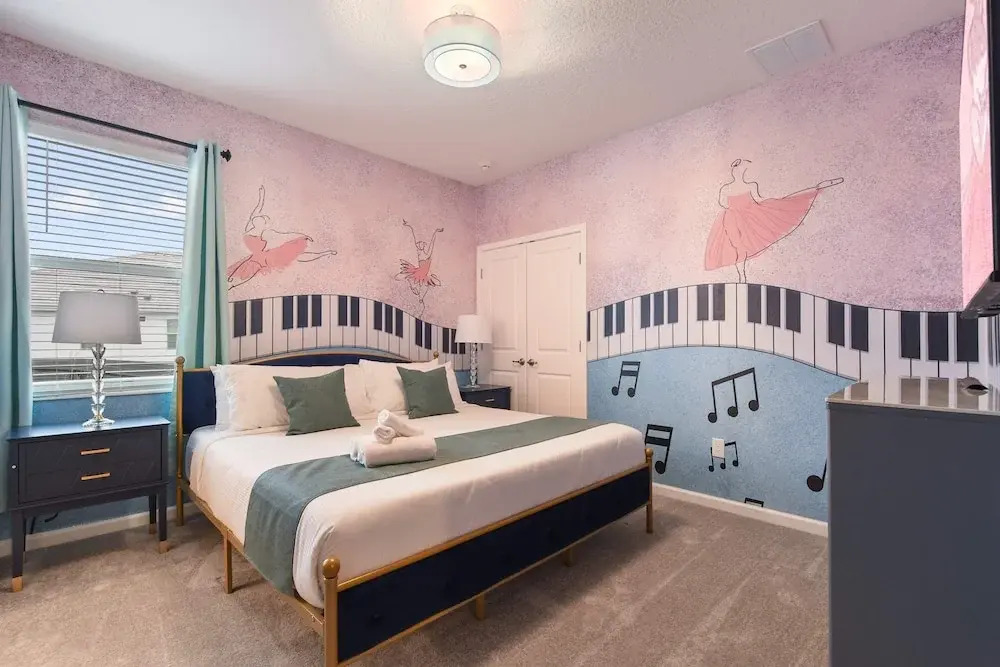 Spacious 12BR Disney Themed Home Pool/SPA/BBQ/Game