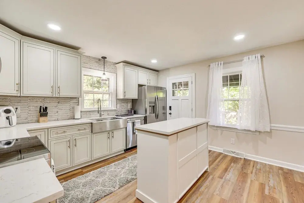 Comfort & Convenience! Home 3 Mi to Dtwn Wilson