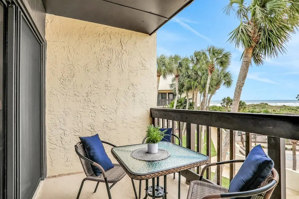 Modern Oceanview Condo With Multiple Balconies, Pool & W/D - Beach Access