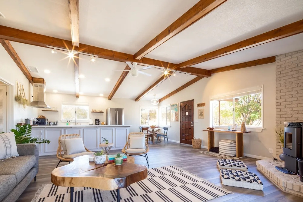 Sukha Life Retreat - Beautiful Views, Close To Jtnp W/hot Tub! 2 Bedroom Home by RedAwning