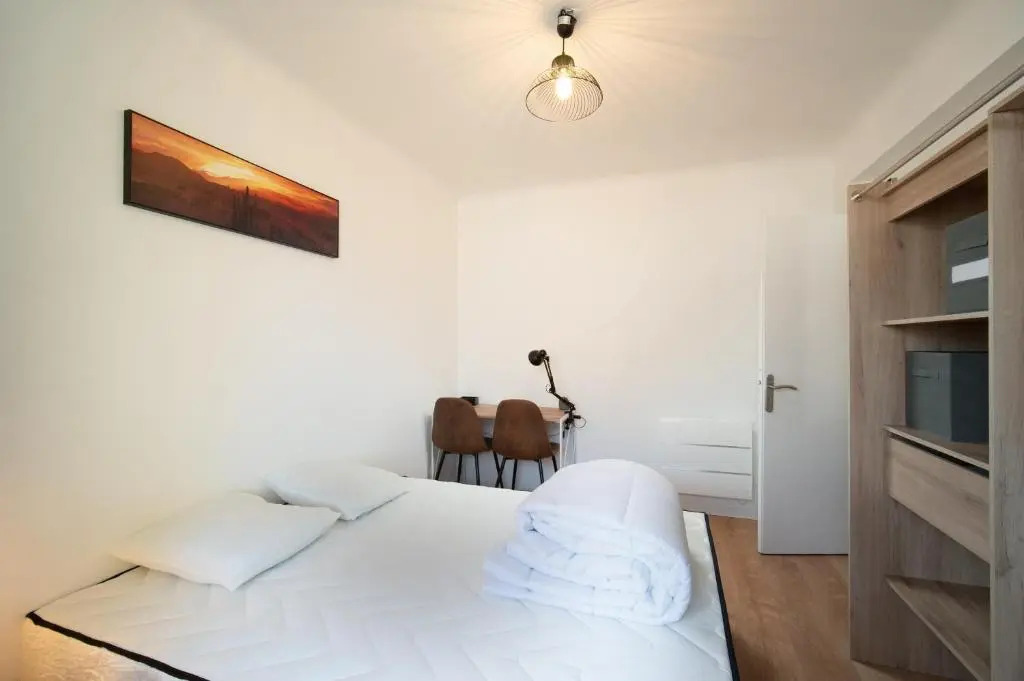 Grand Appartement 3 chambres avec clim et balcon