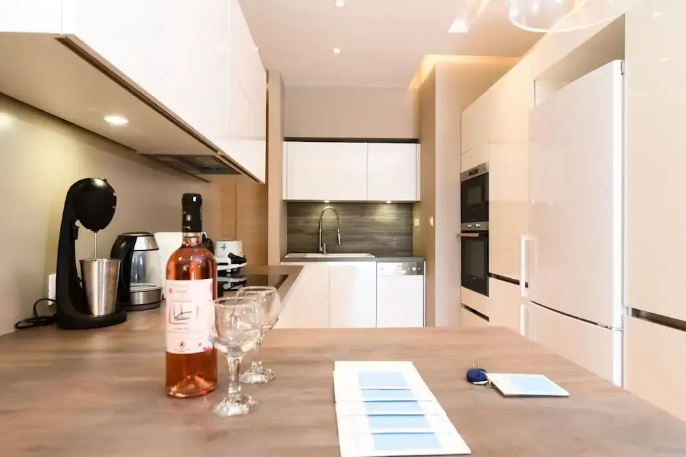 142m² Bright Alimos Apartment with Marina View
