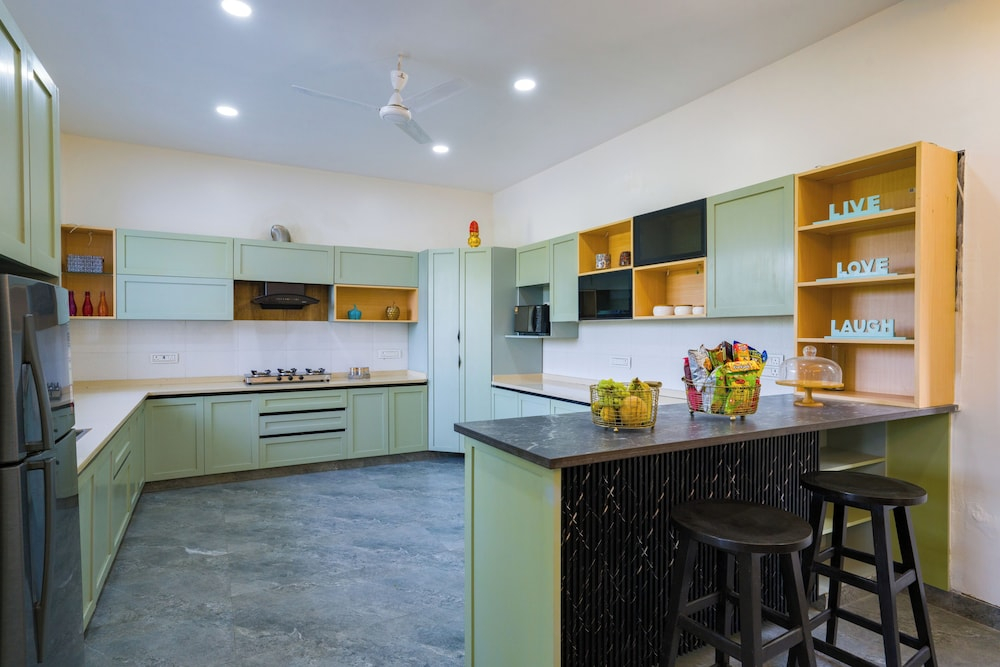 ELIVAAS Adhiva Retreat 5 BHK Farmhouse
