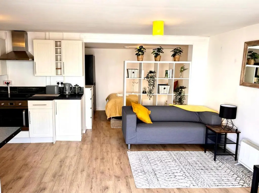 Lovely 1 bed Studio Apartment Close to the City