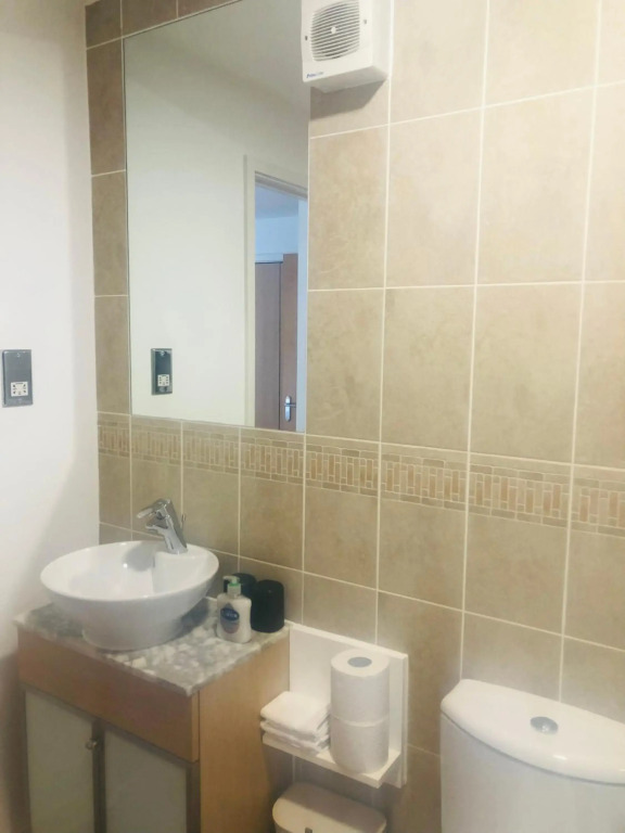 Apartment 2 bath free parking