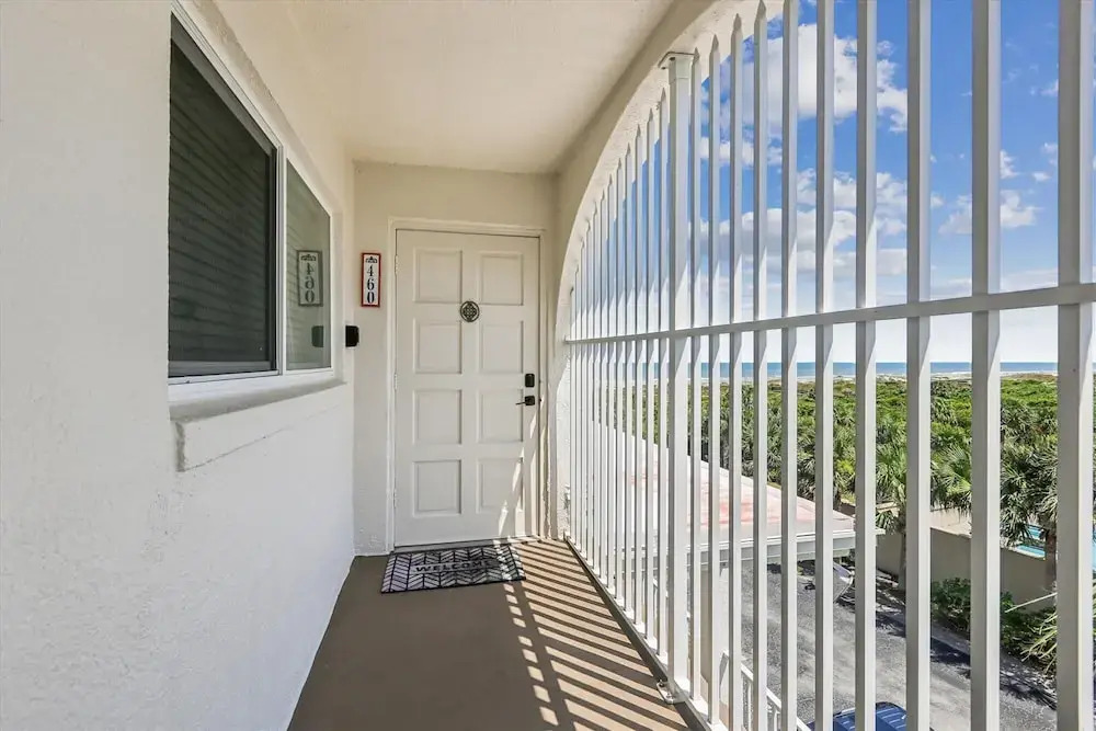 Oceanfront 3BR Condo: Gated, Breathtaking View