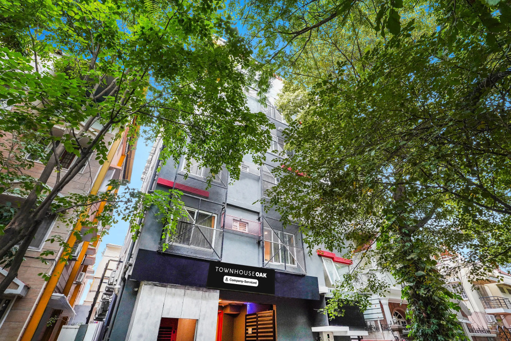 Super Oyo Townhouse Oak Spruce Hotels A2 Indiranagar
