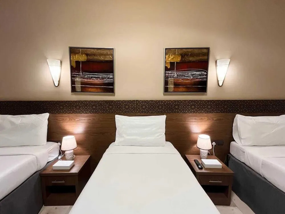 Hussain Biyari Hotel