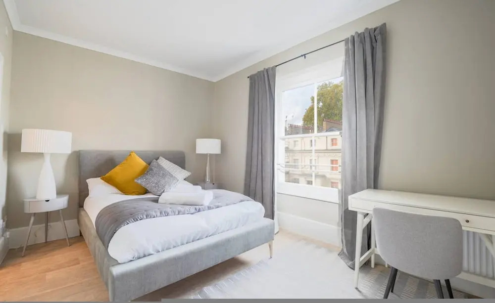 Gorgeous Apartment by the Park PS6