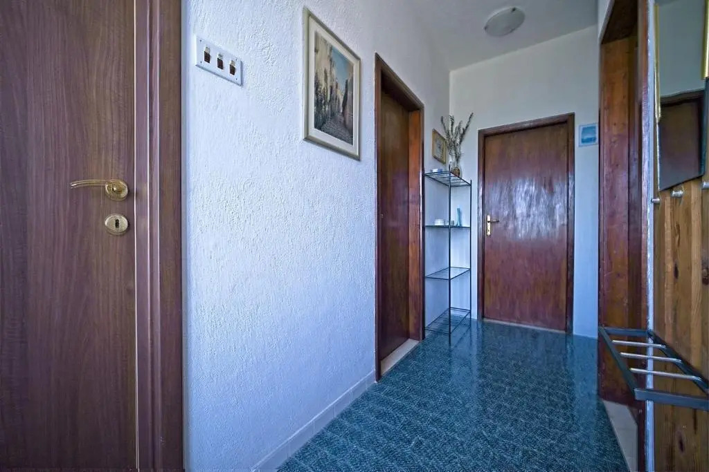 Apartment Pavo-80m from beach