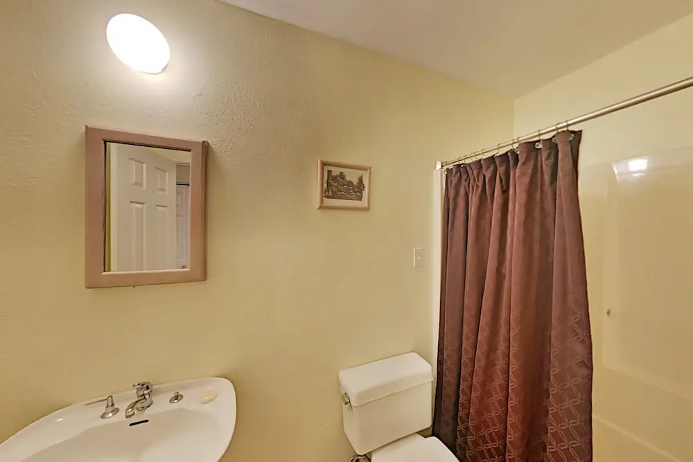 1151oakc 3 Bedroom Home