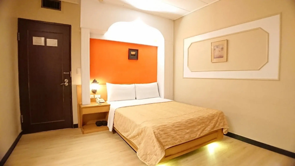Yes Hotel