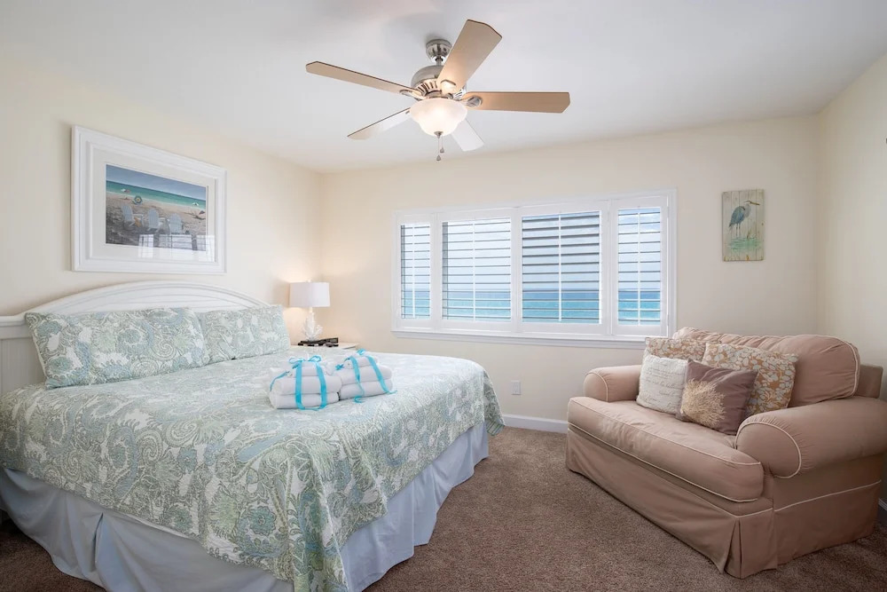 Spacious Waterfront Townhome - Just A Short Walk to Pier Park