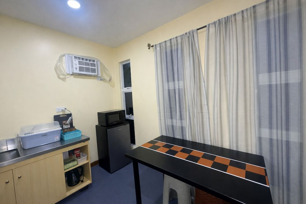 Belechl Ranch Studio Rental - Cozy Compact Room with Private Bathroom