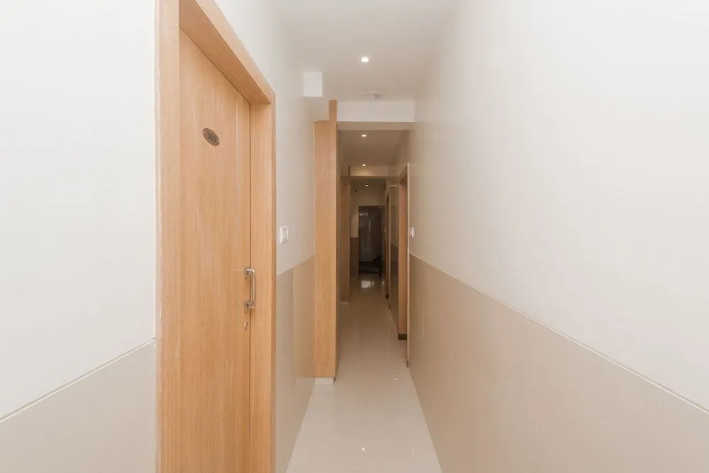 FabHotel Starwood Residency - 100M From Dr DY Patil Stadium